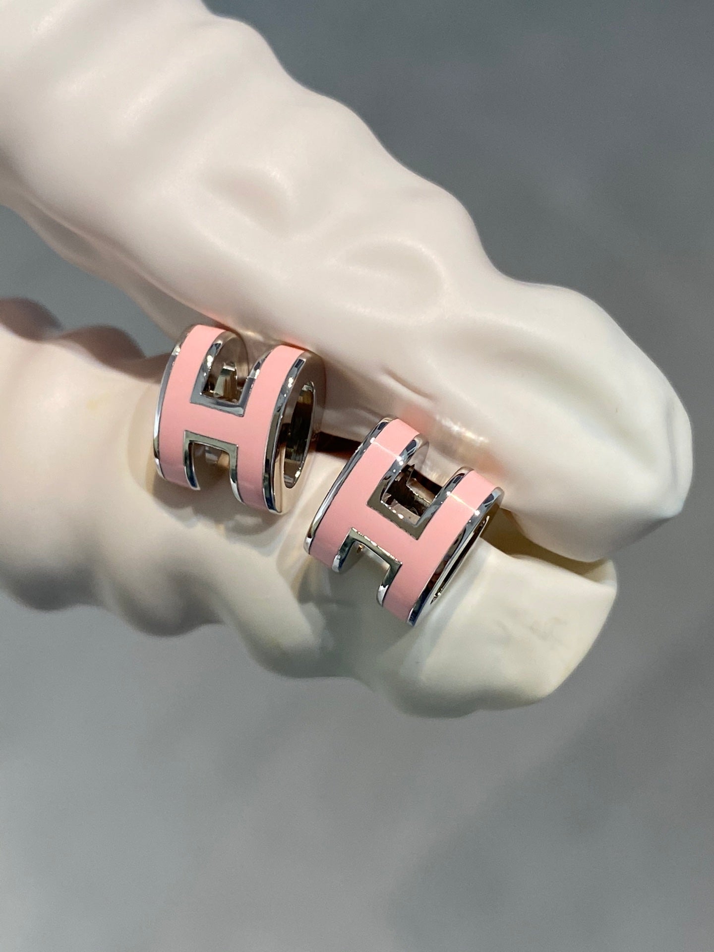 [Glitter Jewelry]MINI POP H SILVER EARRINGS PINK