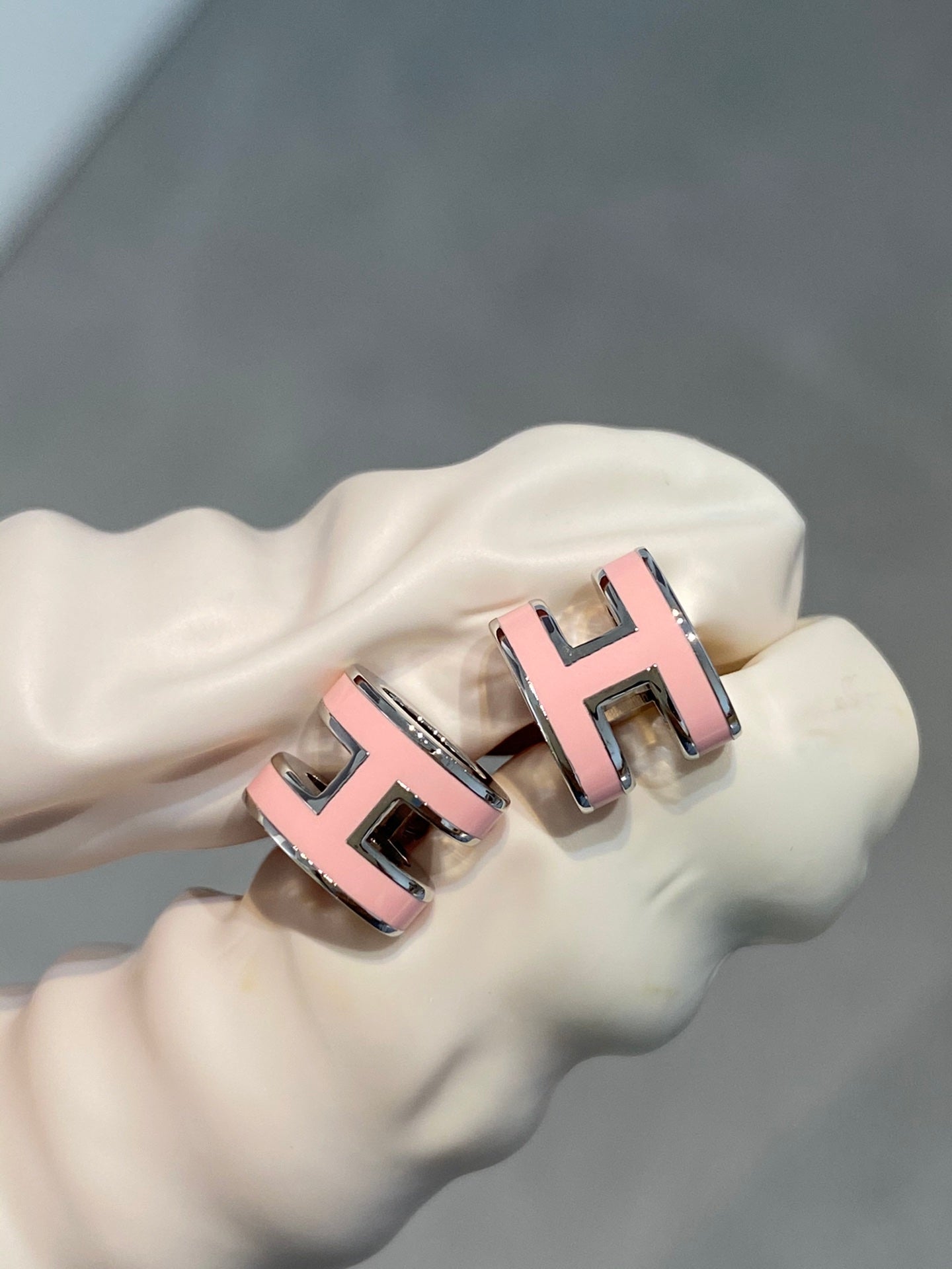 [Glitter Jewelry]MINI POP H SILVER EARRINGS PINK