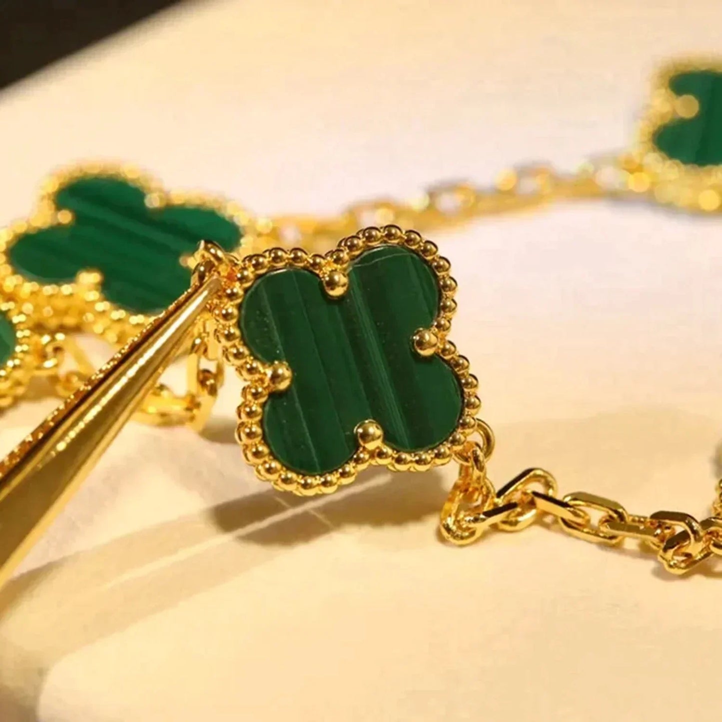[Glitter] CLOVER 5 MOTIF MALACHITE BRACELET COLLECTION