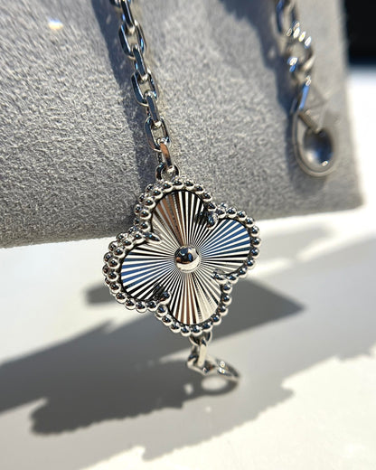 [Glitter] CLOVER 5 MOTIF LASER BRACELET COLLECTION