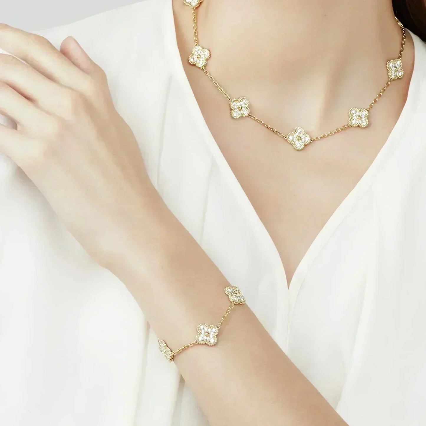 [Glitter] CLOVER 5 MOTIF FULL DIAMOND BRACELET COLLECTION