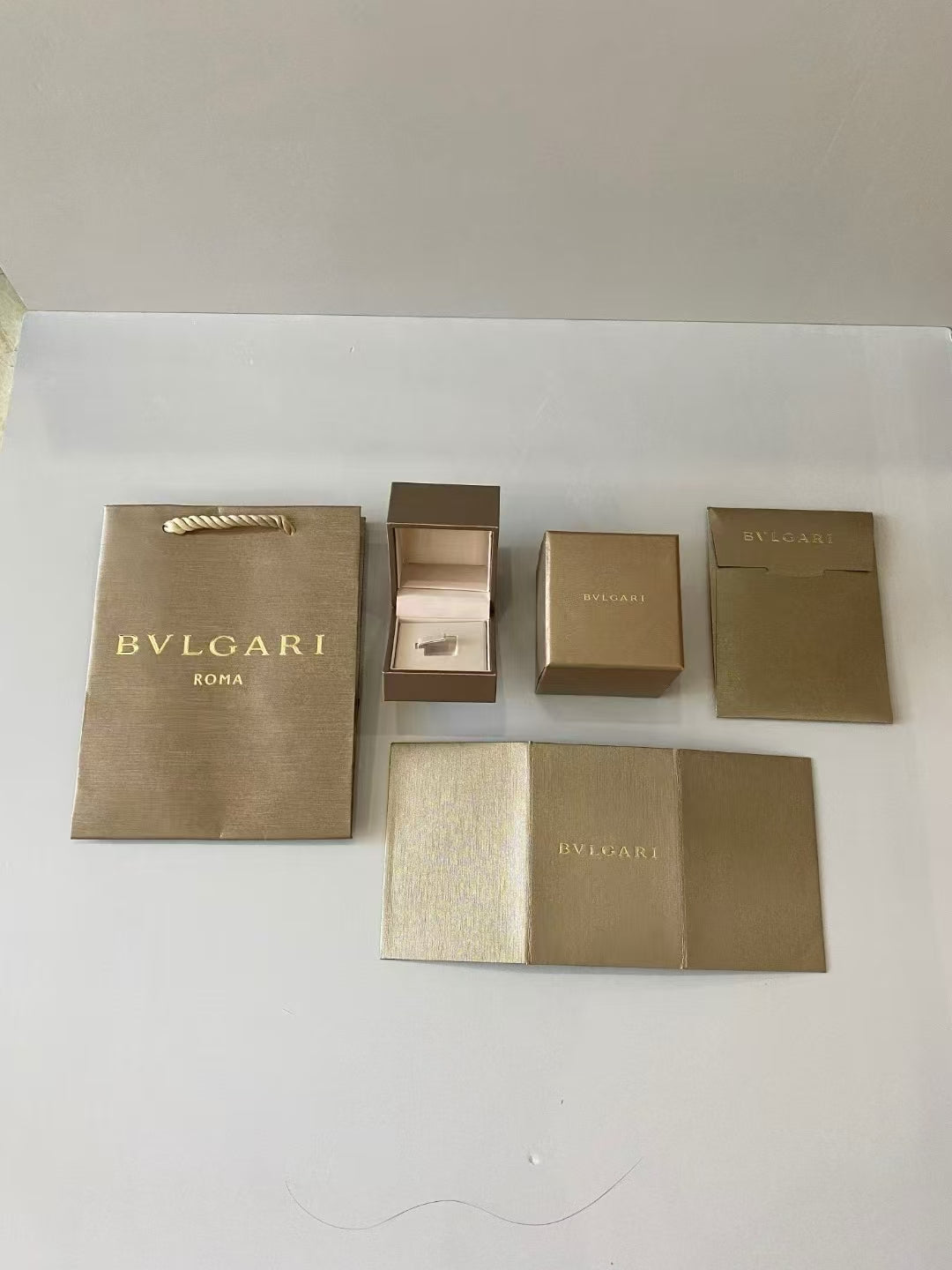 [Glitter Jewelry]BV BRACELET NECKLACE RING BOX GIFT BAG