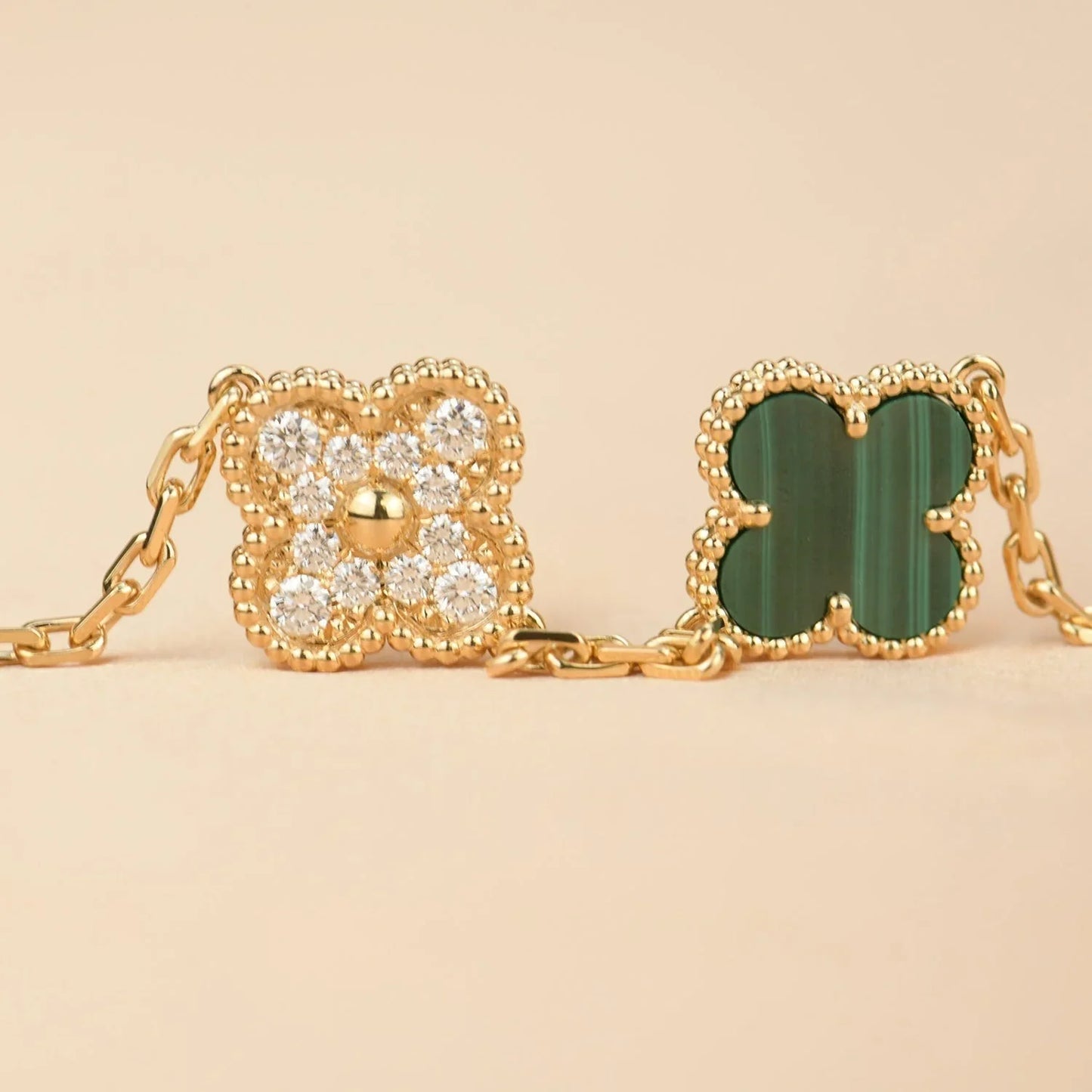 [Glitter] CLOVER 5 MOTIF MALACHITE BRACELET COLLECTION