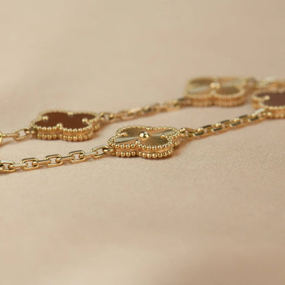 [Glitter] CLOVER 5 MOTIF RED CORNELIAN BRACELET COLLECTION