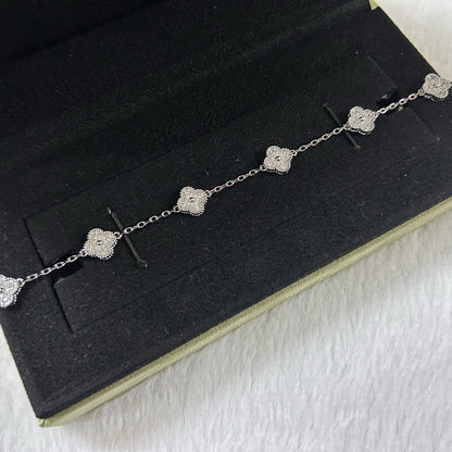 [Glitter]CLOVER 6 MOTIF DIAMOND BRACELET