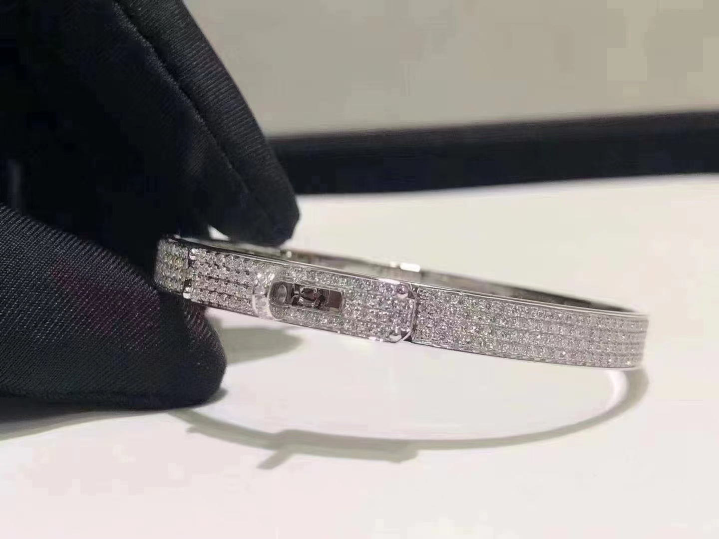 [Glitter Jewelry]HM KELLY BRACELET IN SILVER AND FULL PAVE DIAMOND